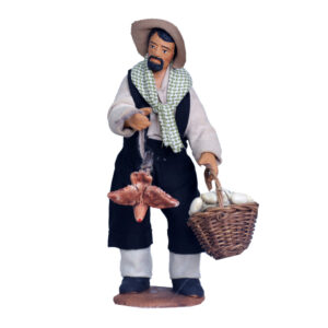 Uomo Con Gallina Appesa e Cesto Uova